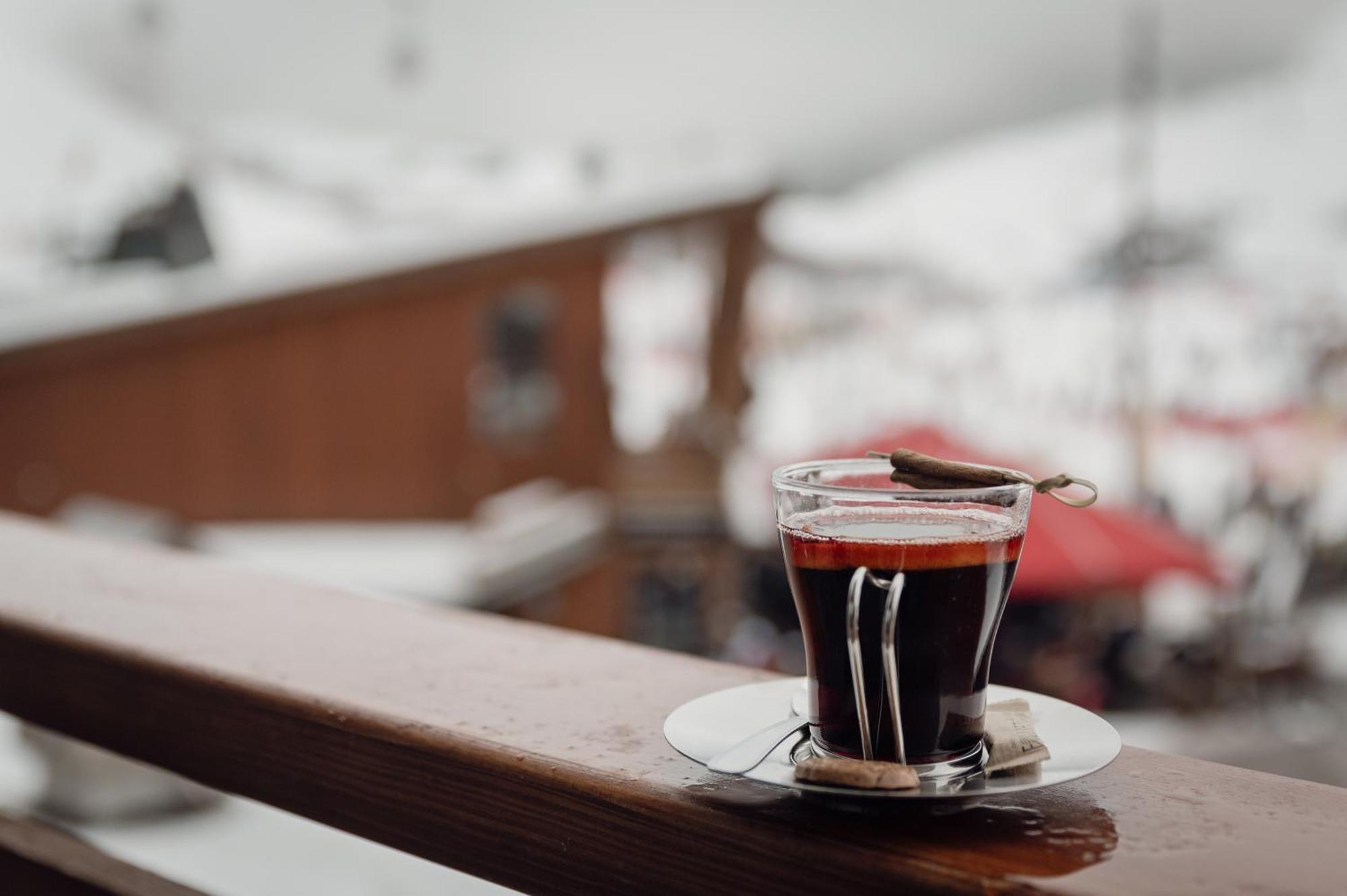 Hotel Alpen Ruitor Мерибель Экстерьер фото
