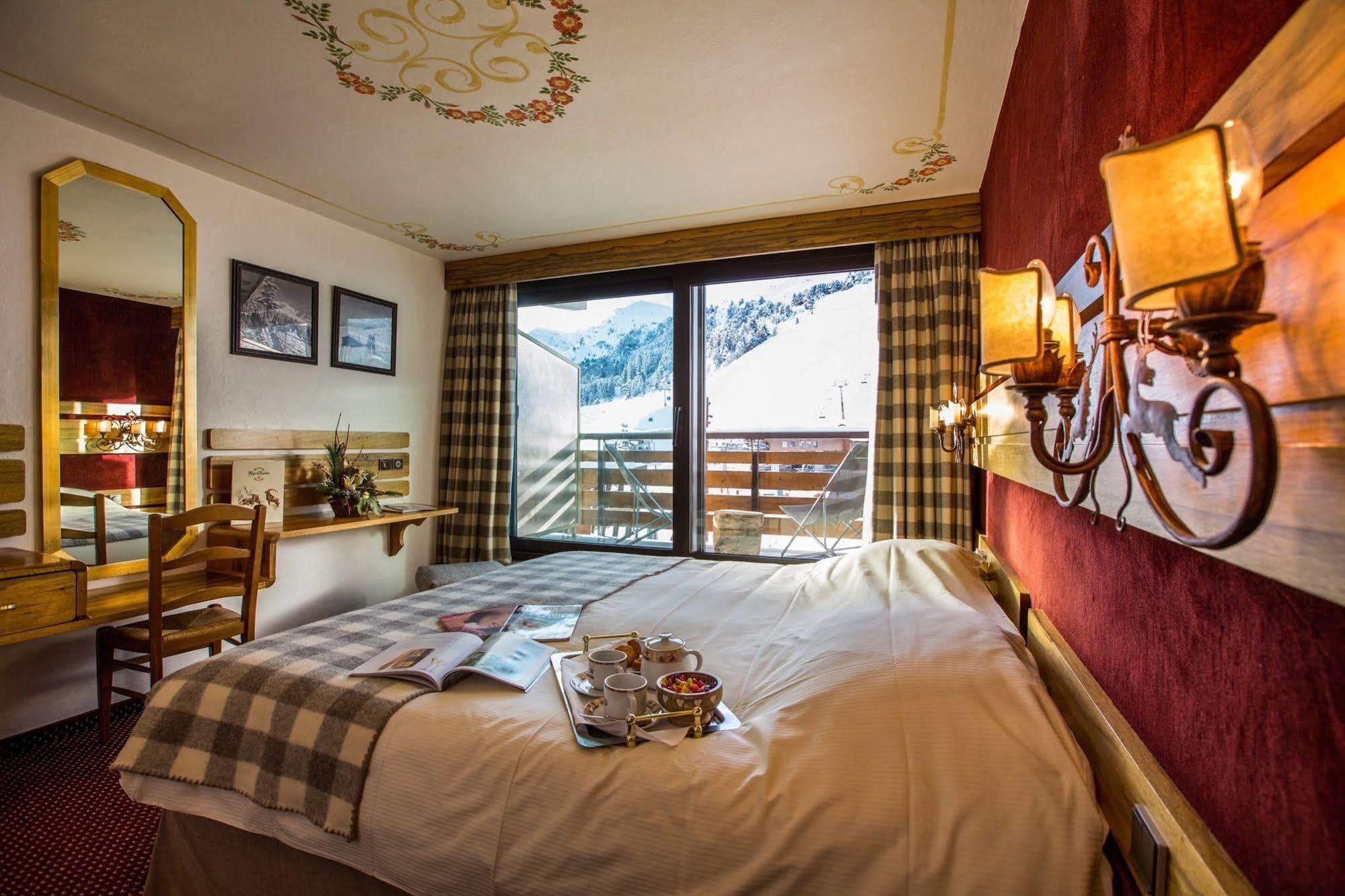 Hotel Alpen Ruitor Мерибель Экстерьер фото